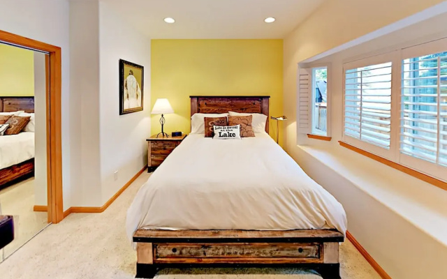 Westlake Village - 3 Br Home