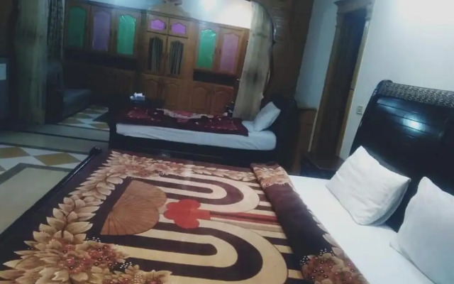 Butt Lodges 3
