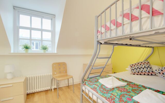 Отель Brighton Getaways - Artist Studio Великобритания, Брайтон - отзывы, цены и фото номеров - забронировать отель Brighton Getaways - Artist Studio онлайн комната для гостей