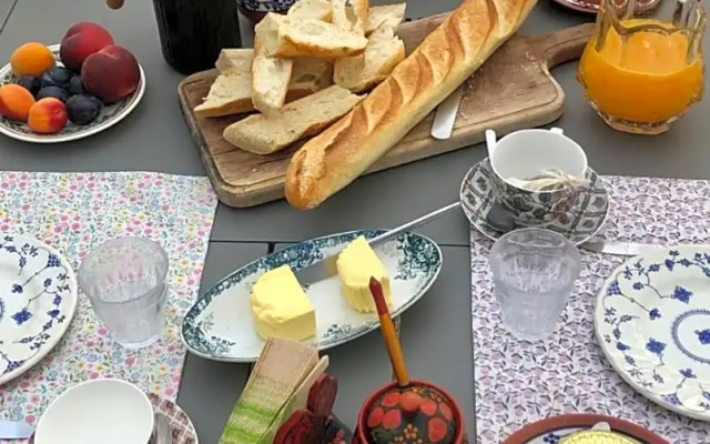 Hôtes de Maïa Chambre d'hôtes chez l'habitant