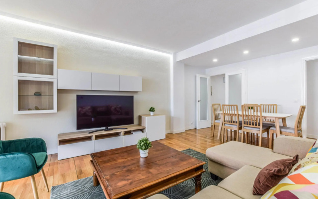 Alcalá I in Madrid with 3 bedrooms and 2 bathrooms