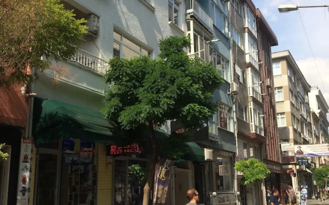 Zeytin Apart