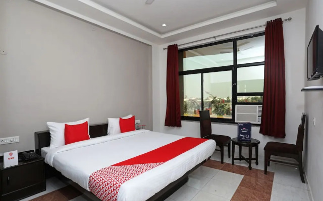OYO 10967 Dhola Maru Resort