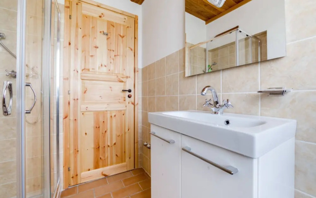 Secluded Apartment in Pennabili with Whirlpool