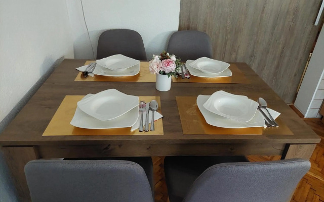 MB Deluxe Apartment