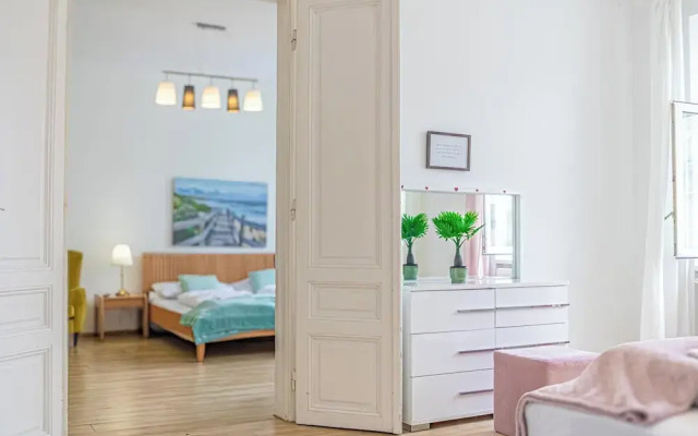 Budget 2BR Long Stay Near Matzleinsdorf