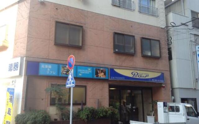 Business Hotel G&P Хаката вид на фасад