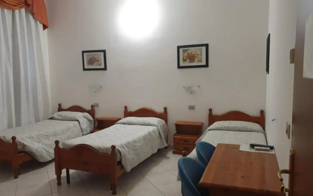 Hotel 4 Mori
