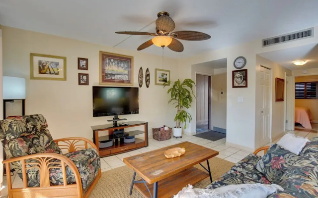 Centrally Located Kailua-kona Condo w/ Lanai!