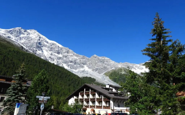 Alpina Mountain Resort