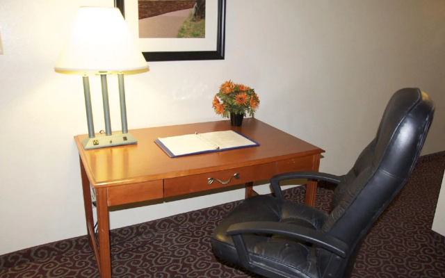 Barcelona Suites Albuquerque