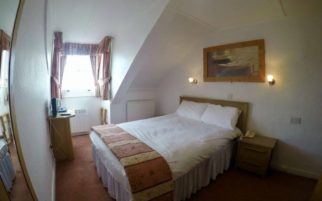 Manor Hotel