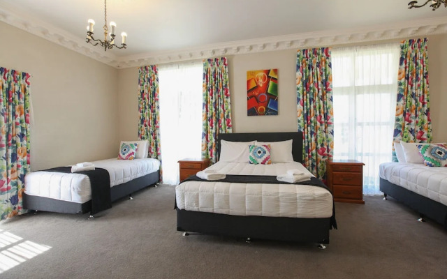 8Brm Luxury in Temple View