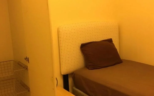 Vancouver Backpacker House