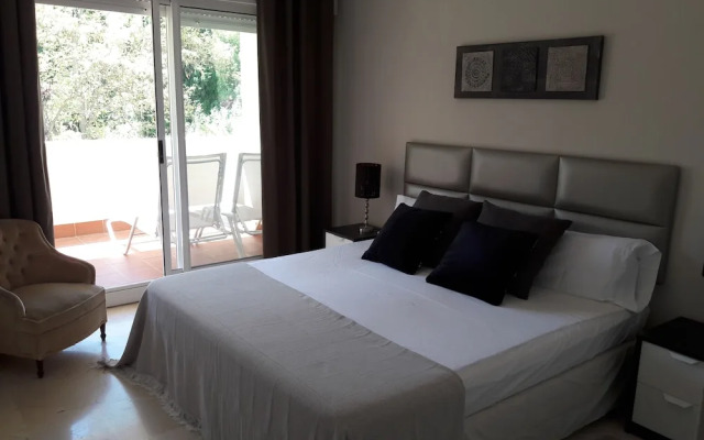 Apartamento en Marbella con vistas al golf