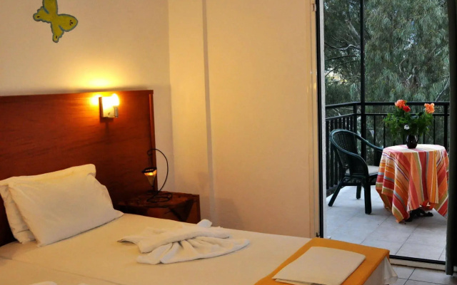 Haris Apartments