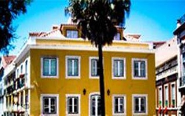 Отель Oasis Backpackers' Mansion Lisbon Лиссабон вид на фасад