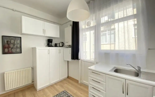 Stylish Flat Near Bagdat Street in Kadikoy