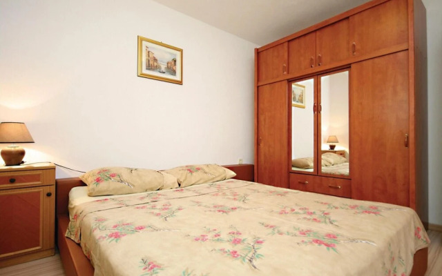 Stunning Apartment in Zatoglav With 1 Bedrooms and Wifi