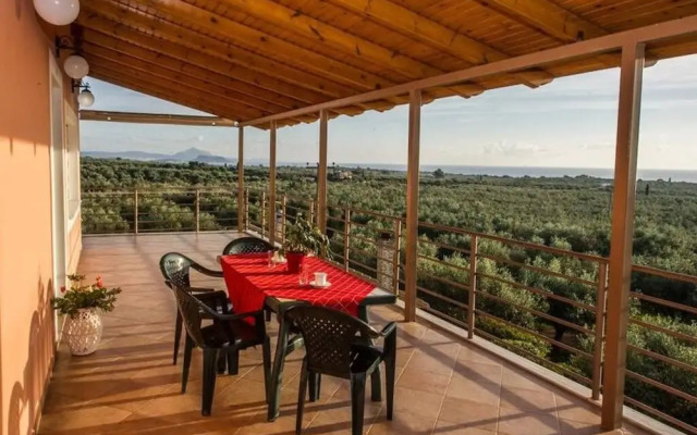 Seaview Flat In An Olive Grove By The Beach
