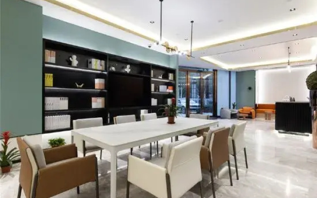 CJIA Apartment (Changjiang South Road Subway Station)