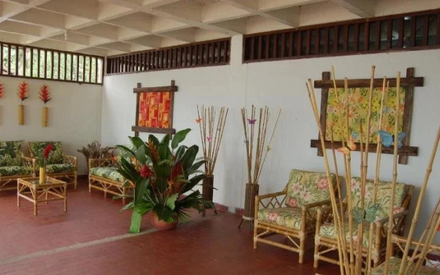 Playa de Oro Lodge
