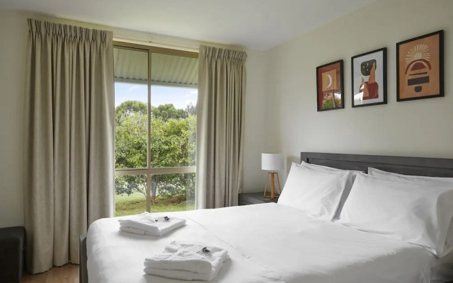 Mystery Bay Cottages