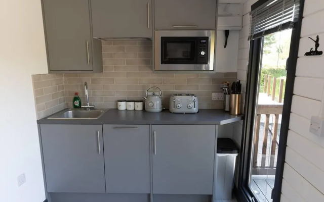 Beautiful Open Plan Lakeside Lodge, Shearsby