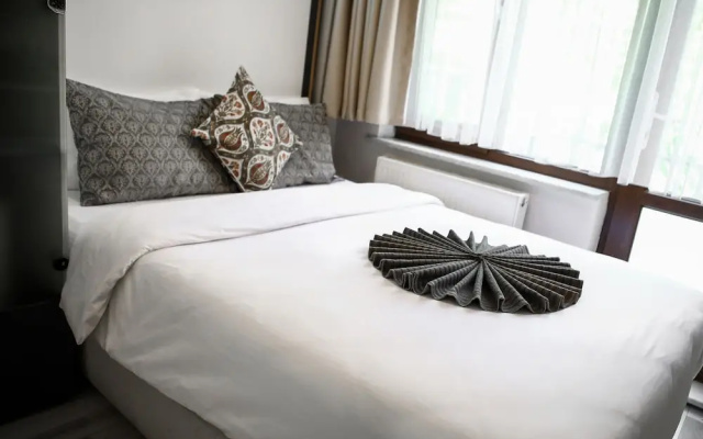 Platine Hotels & Suites