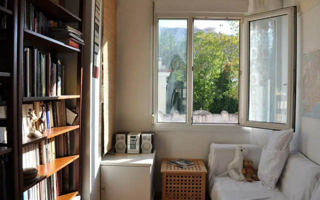 Acropolis View Super Located Studio