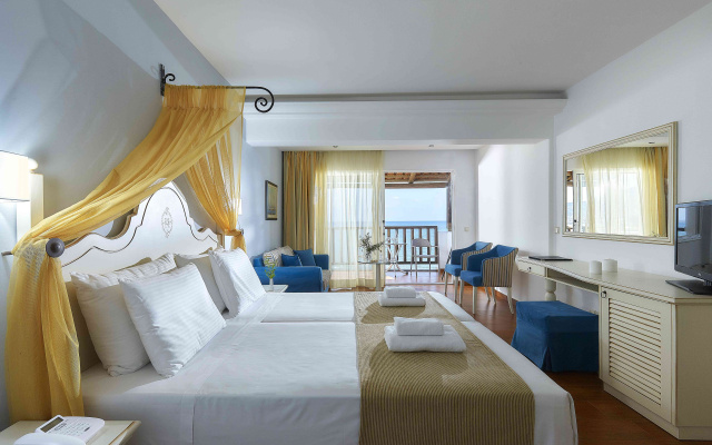Отель Alexander Beach Hotel & Village Resort
