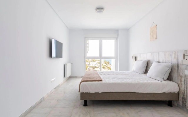 Modern apartment with roof terrace and sea view