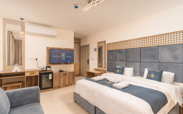 Golden Pillar Hotel