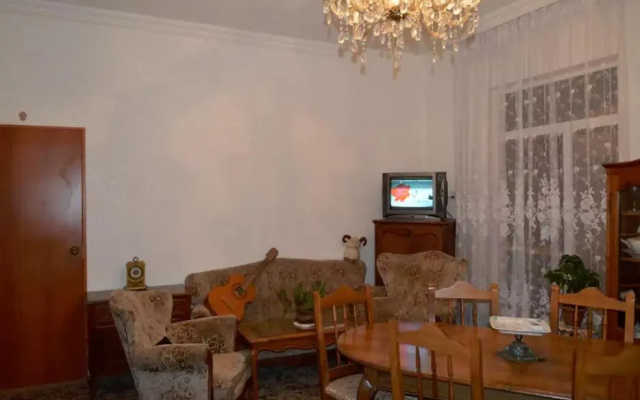 Guest House 151-2