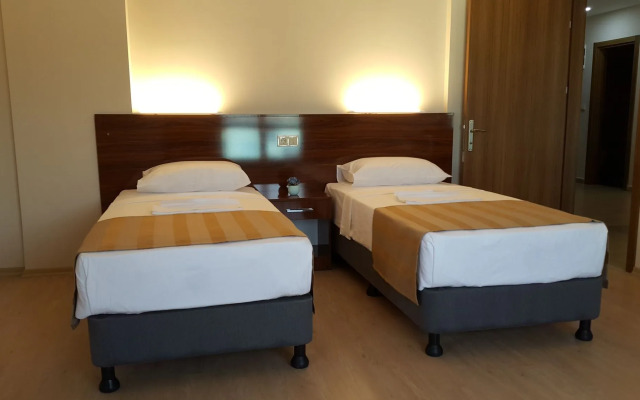 Midi Suites & Hotels
