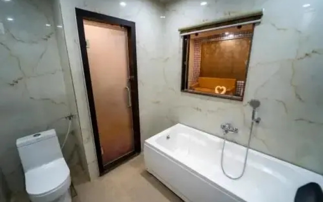 Manas Ac Rooms