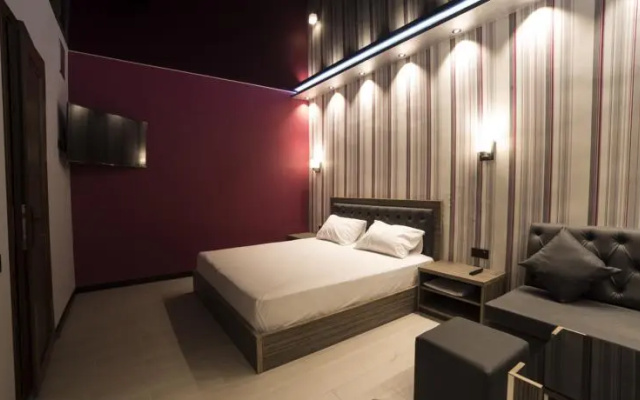 Voyage Hotel