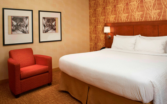 Courtyard Chicago Waukegan Gurnee