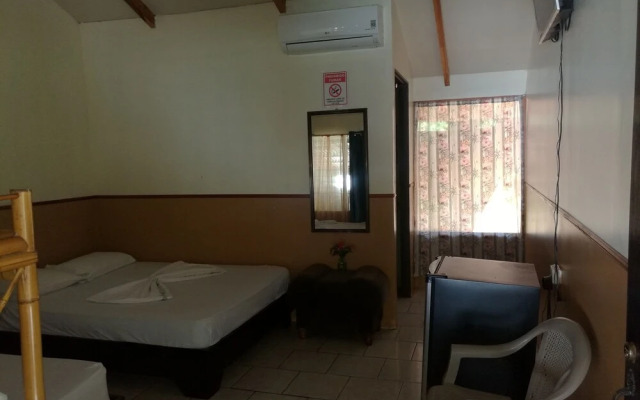 Cabinas Esmo Frente Playa