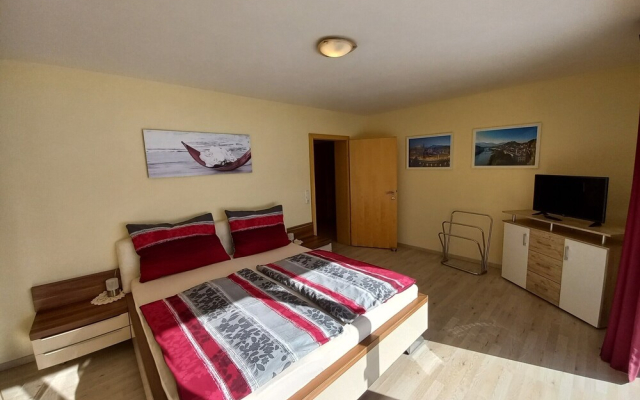 Bright Flat Close to the ski Area