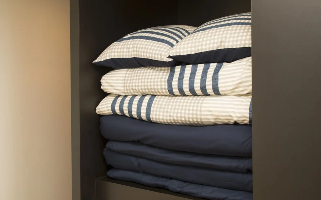 Resort House Plus-One