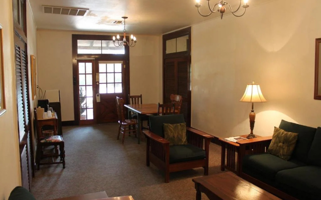 The Hotel Limpia