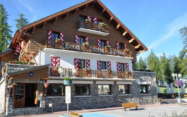 Le Chalet Suisse