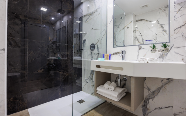 Отель Jr Hotels Gate 7 Bologna 