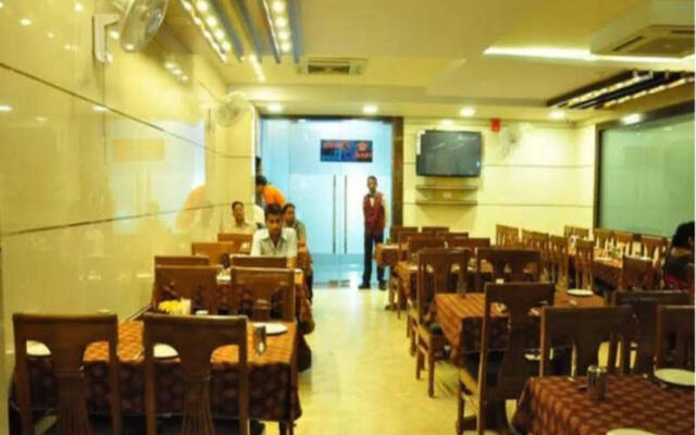 Hotel Basera Brij Bhoomi Mathura India Zenhotels - 