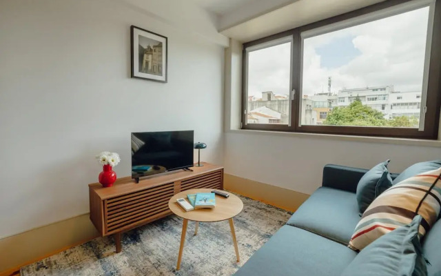Legacy Oporto Design Apartment E by Vacationy