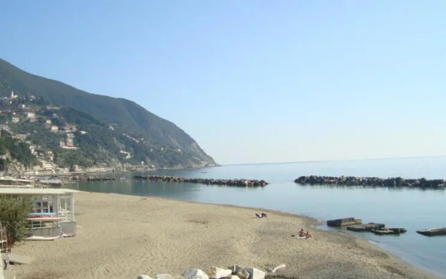 Al Caveri 25