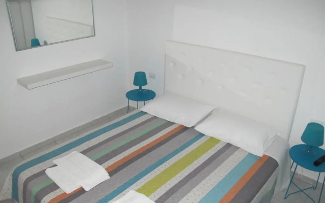 Nikolas Apartments