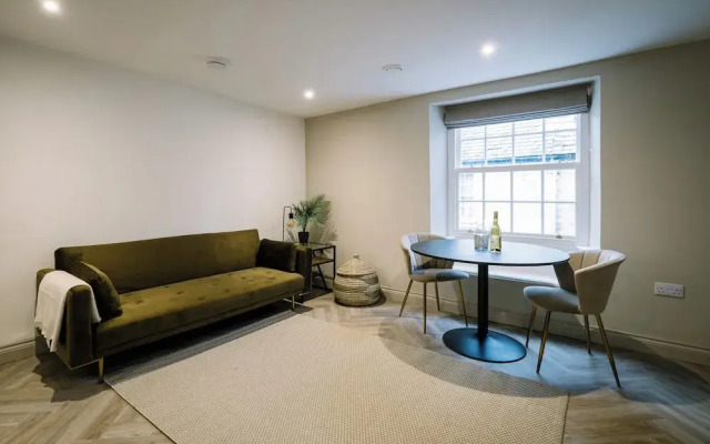 Sun St Apartment 2