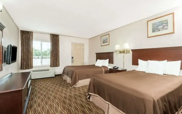 Howard Johnson Express - Springfield